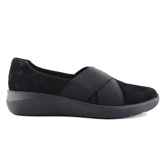 Clarks Kayleigh Black Slip On Flats Shoes Suede Lightweight Size 7.5M - Picture 1 of 14